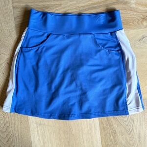 NEW WITH TAGS Golf/ Tennis  skirt, built in shorts & pockets, Pleated back